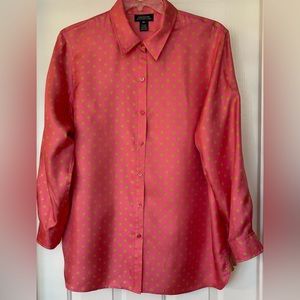 Jones of New York 100% silk blouse in size 2x.